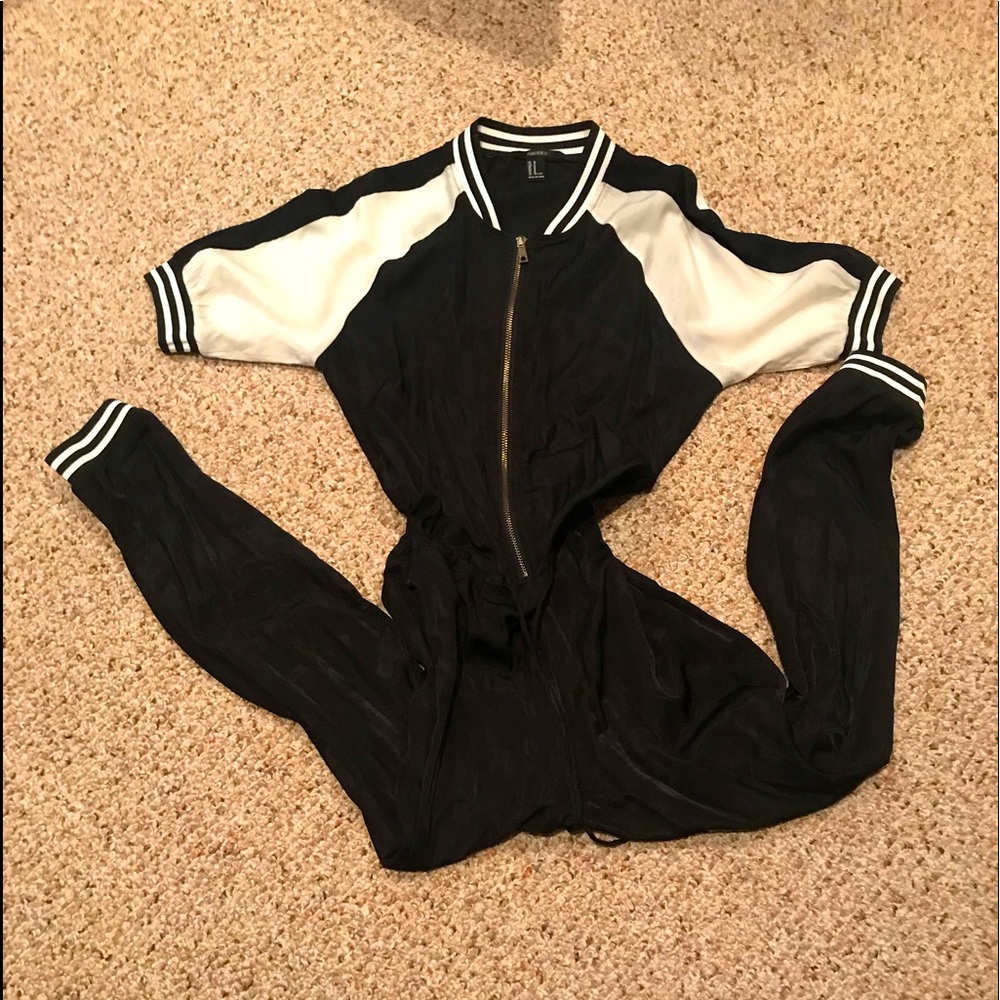 Forever 21 Jumpsuit | Size Medium